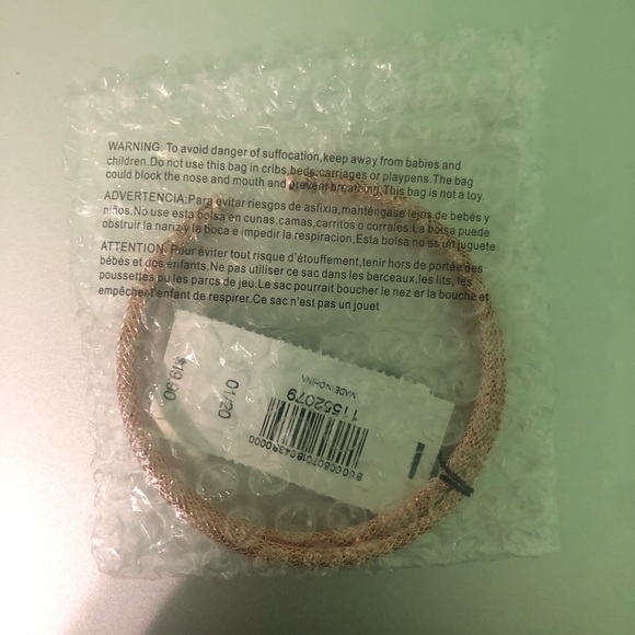 Express Rhinestone crisscross mesh cuff - Picture 12 of 13